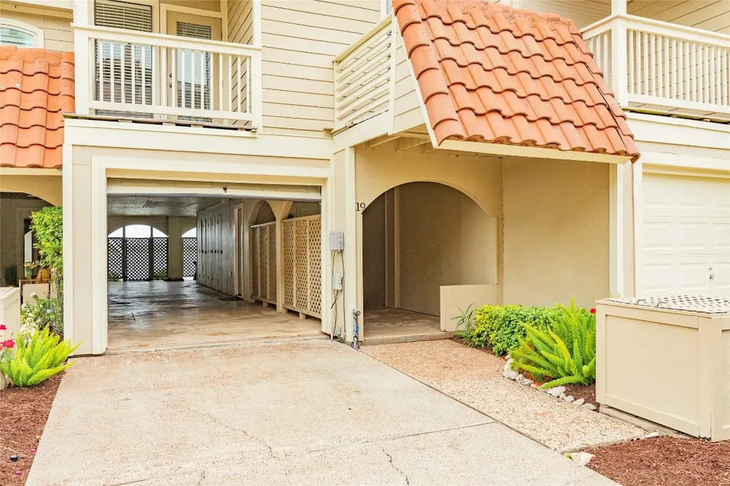 19 Dana Drive A Galveston TX 77554