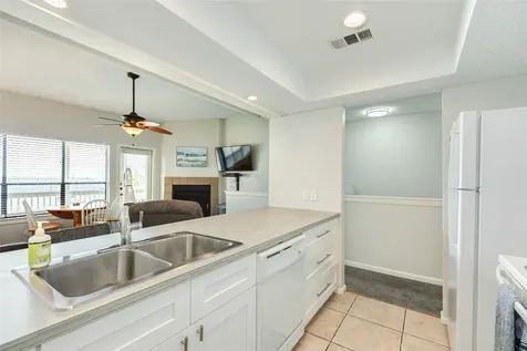 19 Dana Drive A Galveston TX 77554