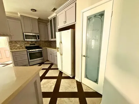 11131 30th Avenue N Texas City TX 77591