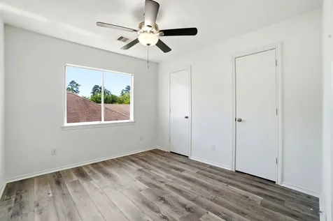 1607 Redbud Grove Court Conroe TX 77301