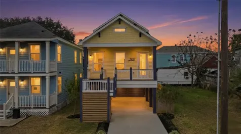 1207 32nd Street Galveston TX 77550