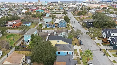 1207 32nd Street Galveston TX 77550