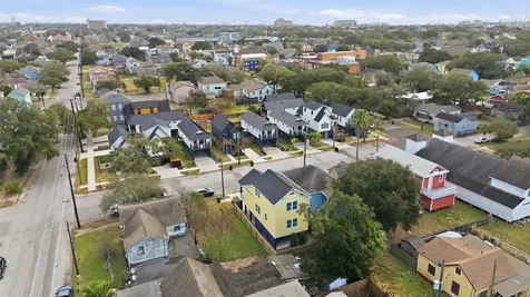 1207 32nd Street Galveston TX 77550