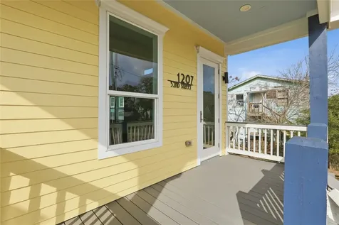 1207 32nd Street Galveston TX 77550