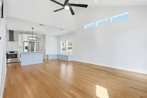 1207 32nd Street Galveston TX 77550
