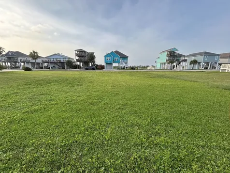 Lot 97 Camino Galveston TX 77554
