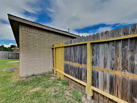 3906 Hawthorne Glen Court Fresno TX 77545