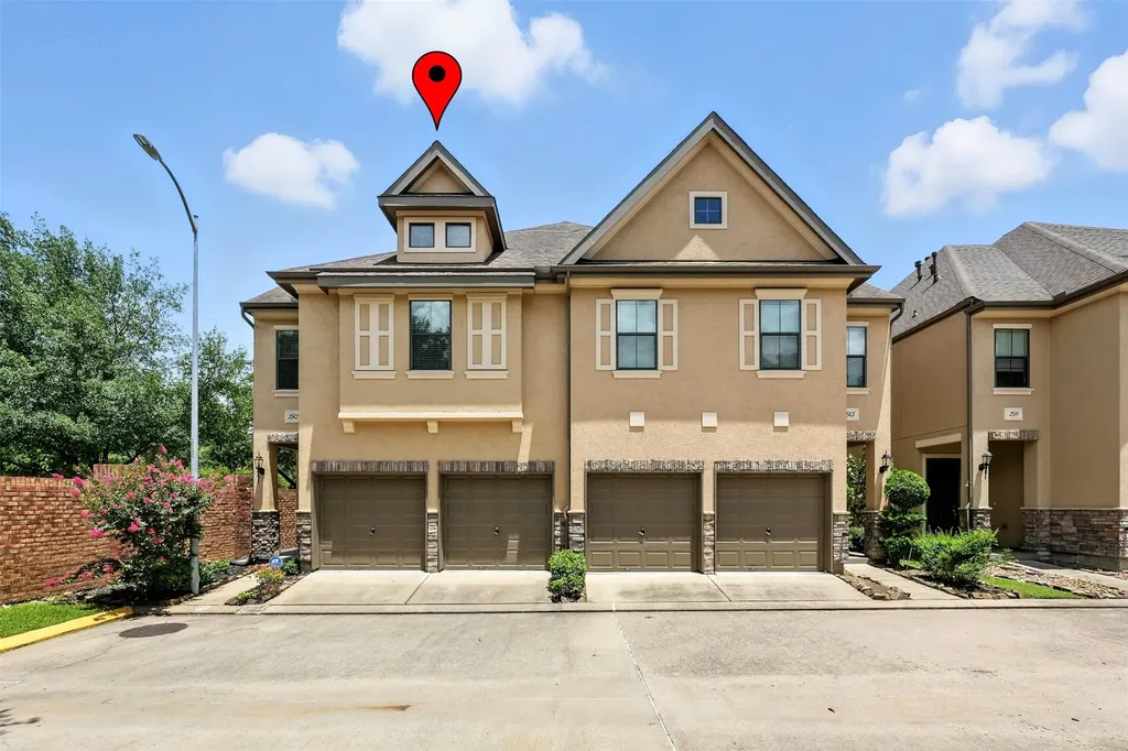 2903 Royal Oaks Grove Houston TX 77082