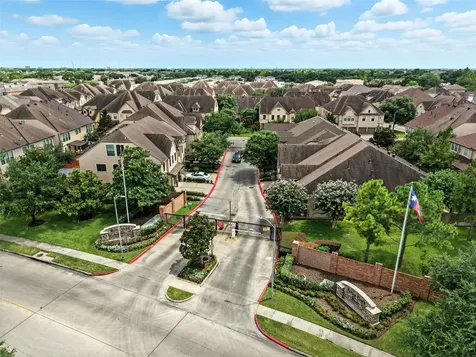 2903 Royal Oaks Grove Houston TX 77082