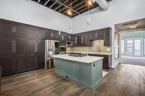 611 Hartman Street Houston TX 77007