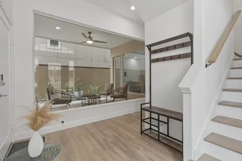 5515 Venice Street Houston TX 77007
