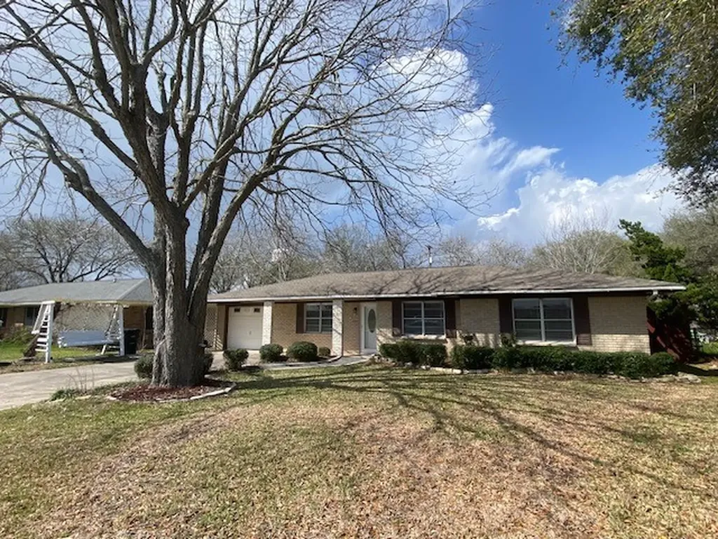 514 Green Avenue Palacios TX 77465