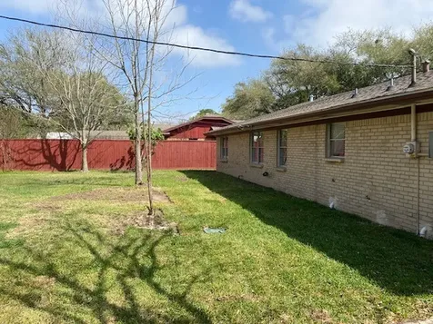 514 Green Avenue Palacios TX 77465