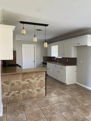 514 Green Avenue Palacios TX 77465