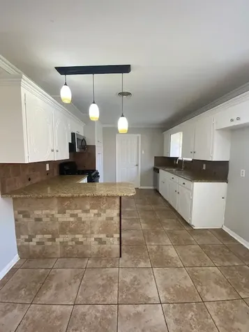 514 Green Avenue Palacios TX 77465
