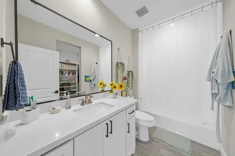 1650 Lundy Lane Friendswood TX 77546