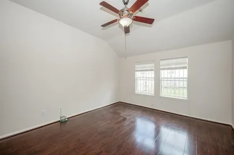 7839 Winding Creek View Houston TX 77072