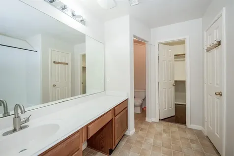7839 Winding Creek View Houston TX 77072