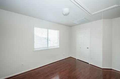 7839 Winding Creek View Houston TX 77072