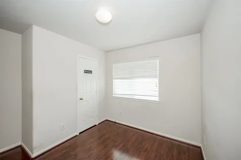 7839 Winding Creek View Houston TX 77072