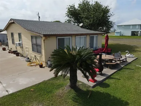 635 Marshall Johnson Avenue S Port Lavaca TX 77979
