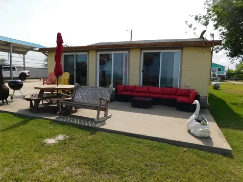 635 Marshall Johnson Avenue S Port Lavaca TX 77979