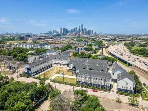 737 Bringhurst Street Houston TX 77020