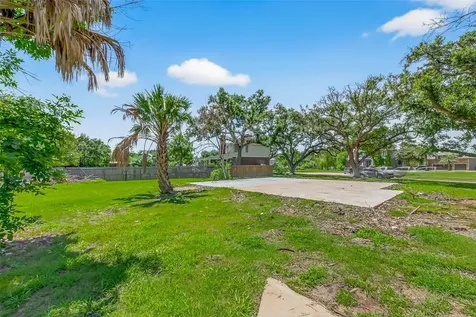 717 Quintana Roo Place Seabrook TX 77586
