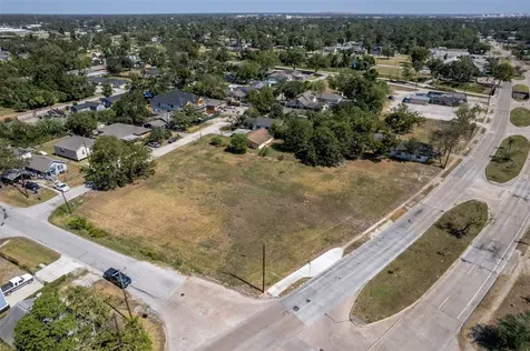 3313 Cavalcade Street Houston TX 77026