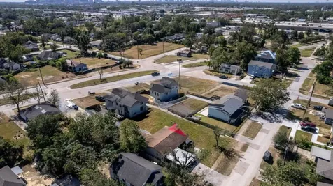 3313 Cavalcade Street Houston TX 77026