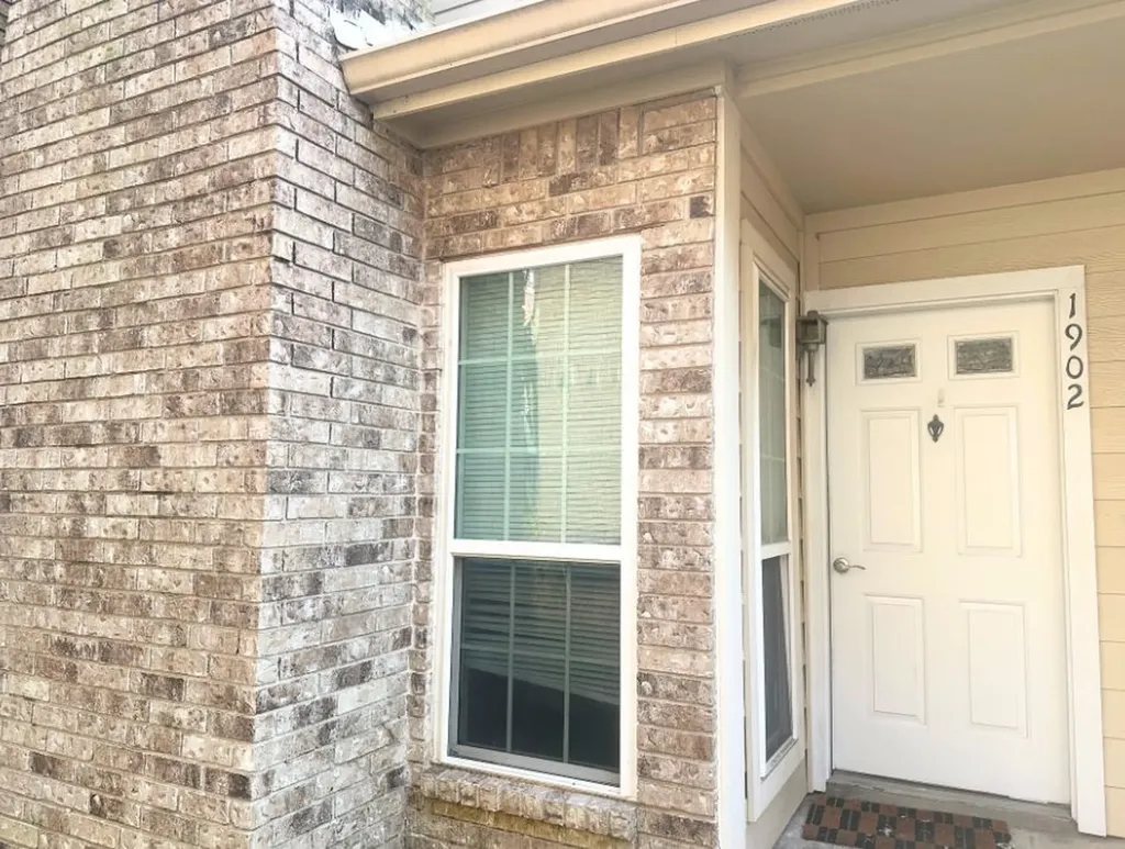 7575 Cambridge Street 1902 Houston TX 77054
