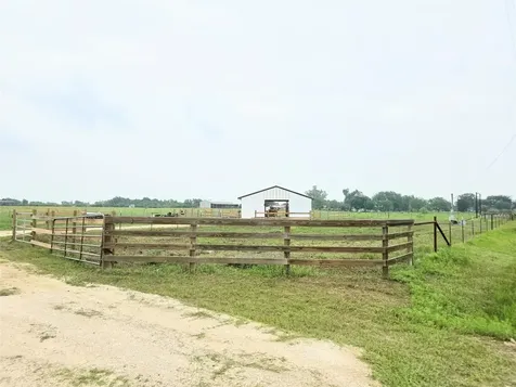 816 Raccoon Bend Road Bellville TX 77418