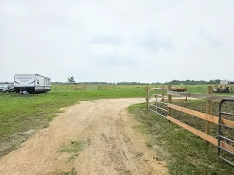816 Raccoon Bend Road Bellville TX 77418