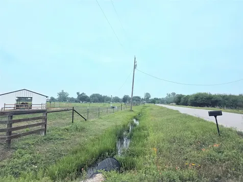 816 Raccoon Bend Road Bellville TX 77418