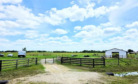 816 Raccoon Bend Road Bellville TX 77418