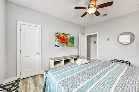4207 Navarro Drive Galveston TX 77554