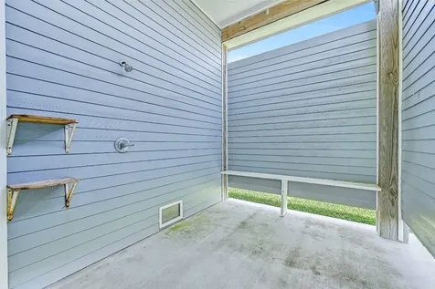 4207 Navarro Drive Galveston TX 77554