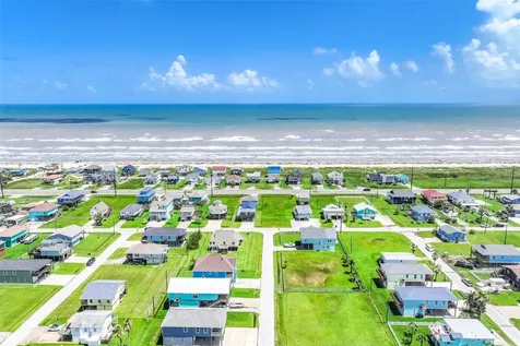 4207 Navarro Drive Galveston TX 77554