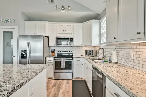 4207 Navarro Drive Galveston TX 77554