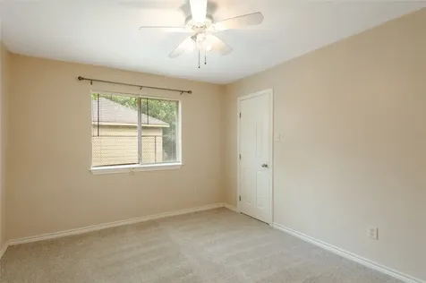 636 Avenue H Huntsville TX 77320