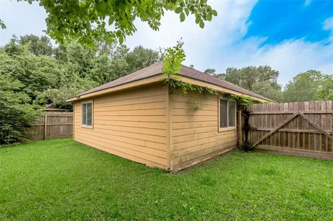 636 Avenue H Huntsville TX 77320
