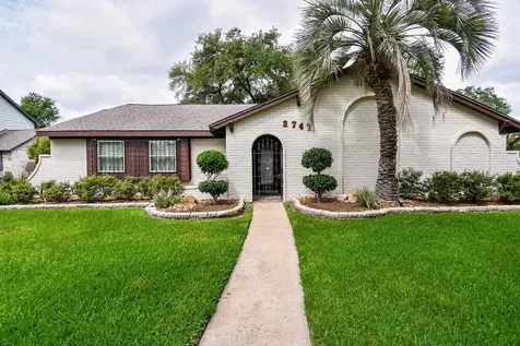 2747 Durban Drive Houston TX 77043