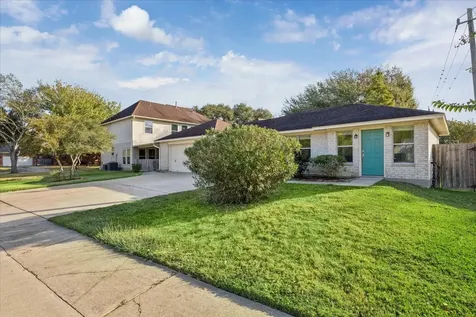 702 Huntercrest Street El Lago TX 77586