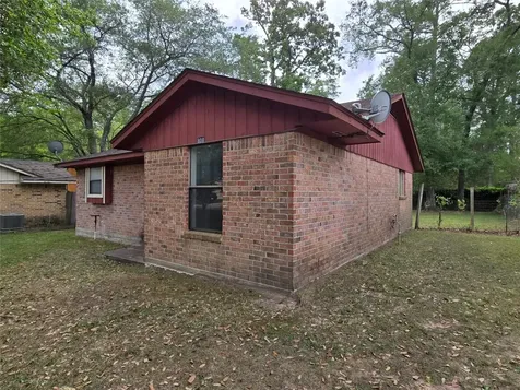 808 Willow Avenue Cleveland TX 77327