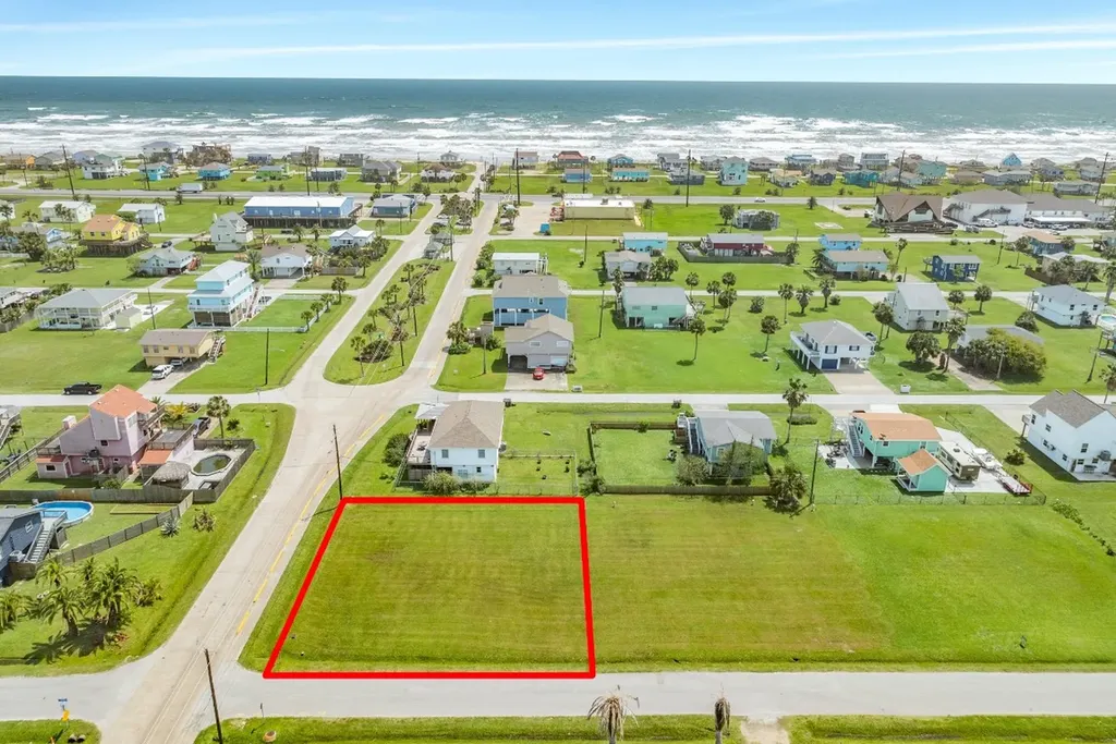 Lot 10 Lewis Scott Jamaica Beach TX 77554