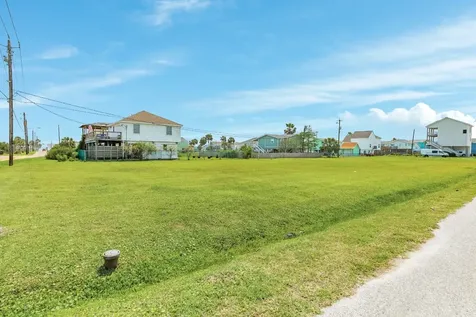 Lot 10 Lewis Scott Jamaica Beach TX 77554