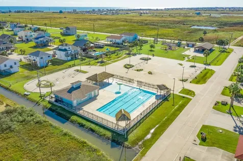 Lot 10 Lewis Scott Jamaica Beach TX 77554