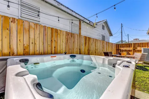 1602 40th Street Galveston TX 77550