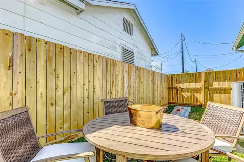 1602 40th Street Galveston TX 77550
