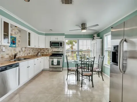 1309 8th Street San Leon TX 77539